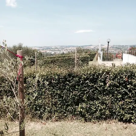 דירה Castelcolonna Hill Relais Monterado